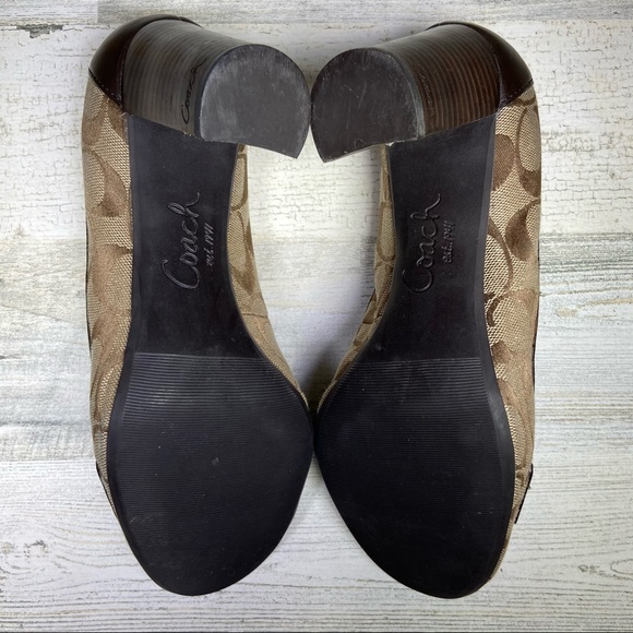 Coach Signature Logo Pumps - Picture 6 of 6